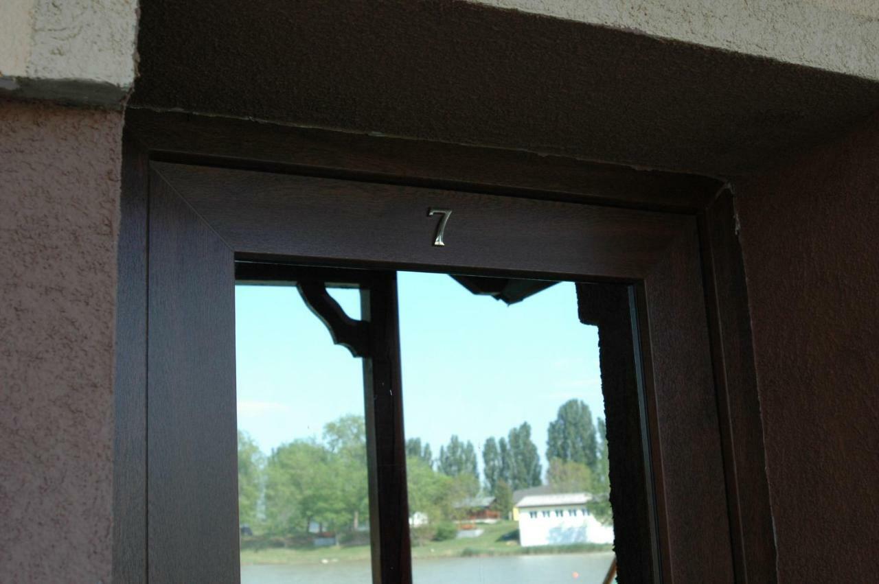 Apartman Timea Apartment Dunajska Streda Bagian luar foto